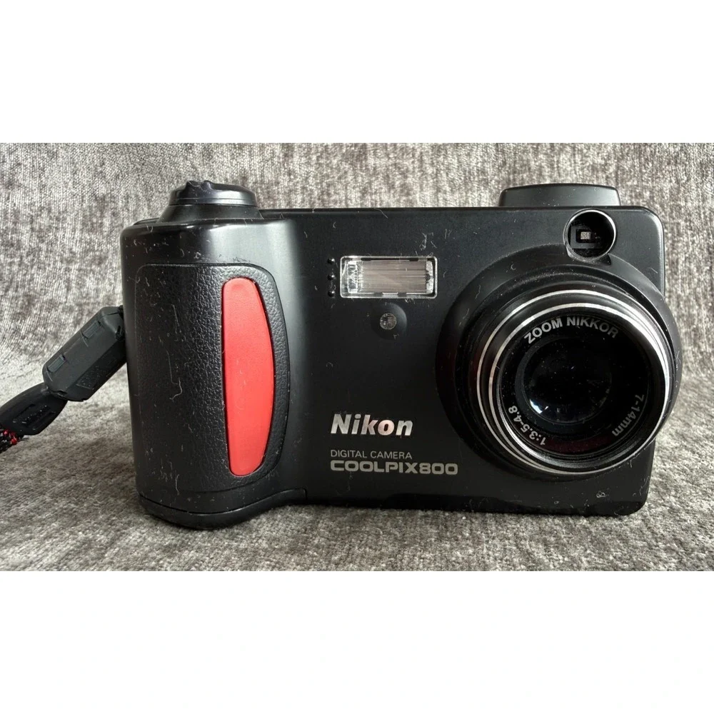 Vintage Nikon Coolpix 800 Digital Camera Black 2.1MP Zoom Nikkor Tested Working